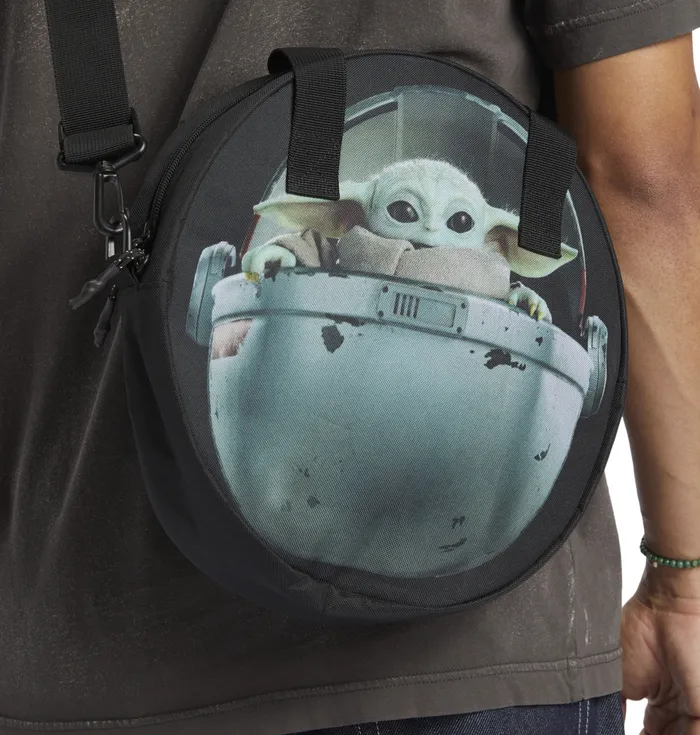 Bags and Backpacks DC Shoes Men Star Wars DC Grogu Shoulder Bag black
