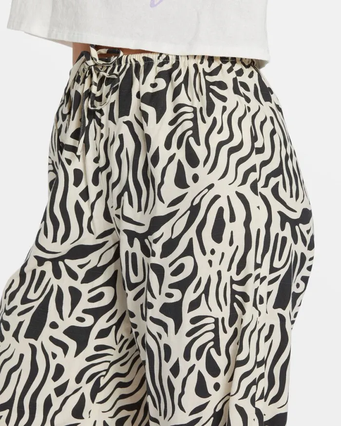 Billabong La Cala Printed Flared Pants Black Sands Womens Jeans and Pants Billabong La Cala Printed Flared Pants Black Sands Womens Jeans and Pants