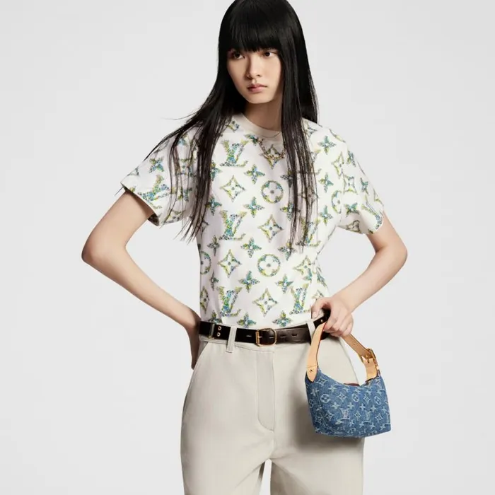 Louis Vuitton M82949 Hills Pochette Denim Blue 8211 Louis Vuitton Handbag Store Women Louis Vuitton Shoulder and Totes