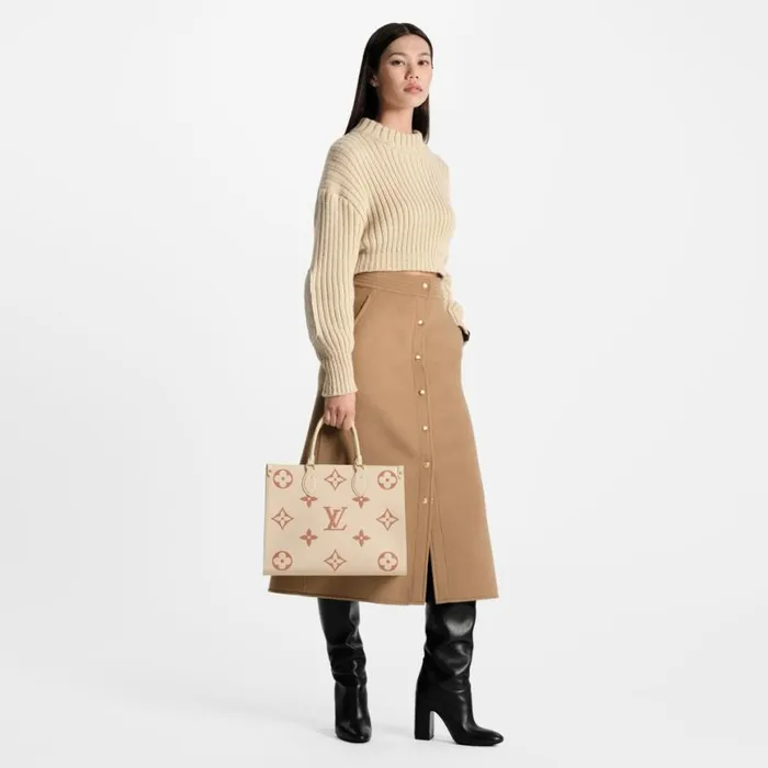 Louis Vuitton OnTheGo MM M21575 Crme Rose Trianon 8211 Louis Vuitton Handbag Store Women Louis Vuitton Onthego Bag