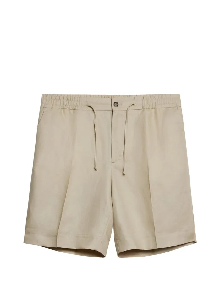 Men Baron Tencel Linen Shorts Safari Beige JLindeberg Shorts Men Baron Tencel Linen Shorts Safari Beige JLindeberg Shorts
