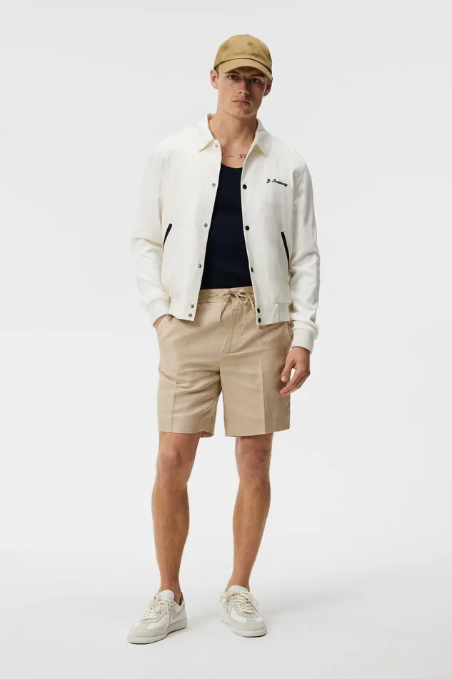 Men Baron Tencel Linen Shorts Safari Beige JLindeberg Shorts Men Baron Tencel Linen Shorts Safari Beige JLindeberg Shorts
