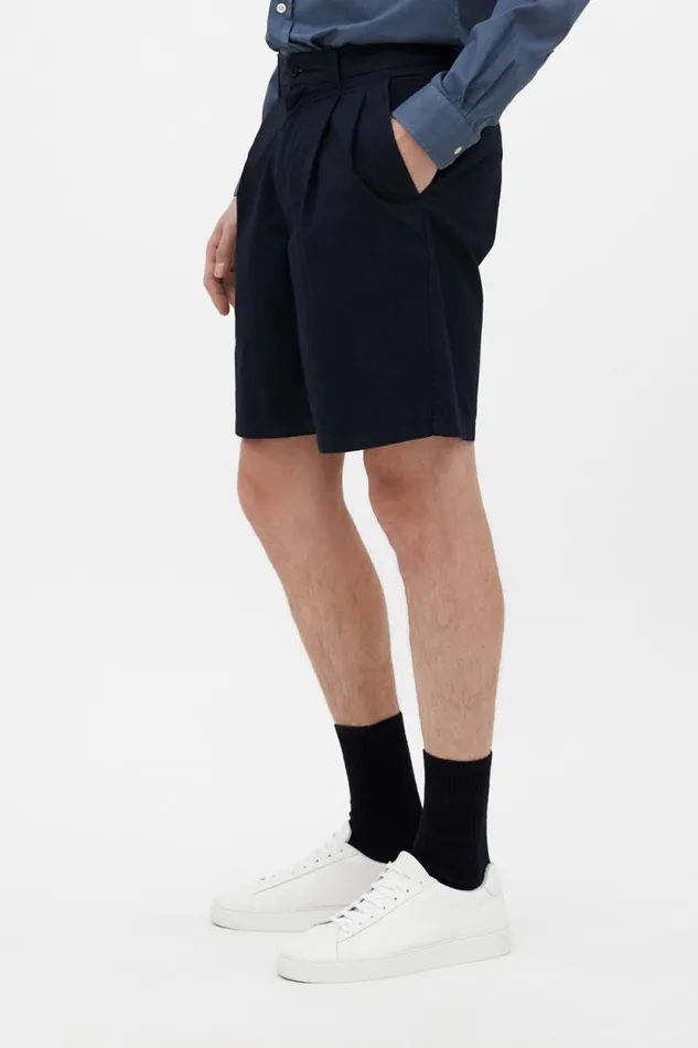 Men Benn Relaxed Typewriter Pleated Short Dark Navy Norse Projects Shorts