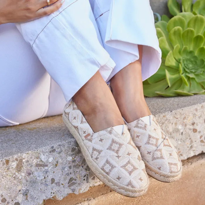 Toms Alpargatas Alpargata Rope 20 Espadrille Geometric Natural 8211 Women Toms Alpargatas Alpargata Rope 20 Espadrille Geometric Natural 8211 Women