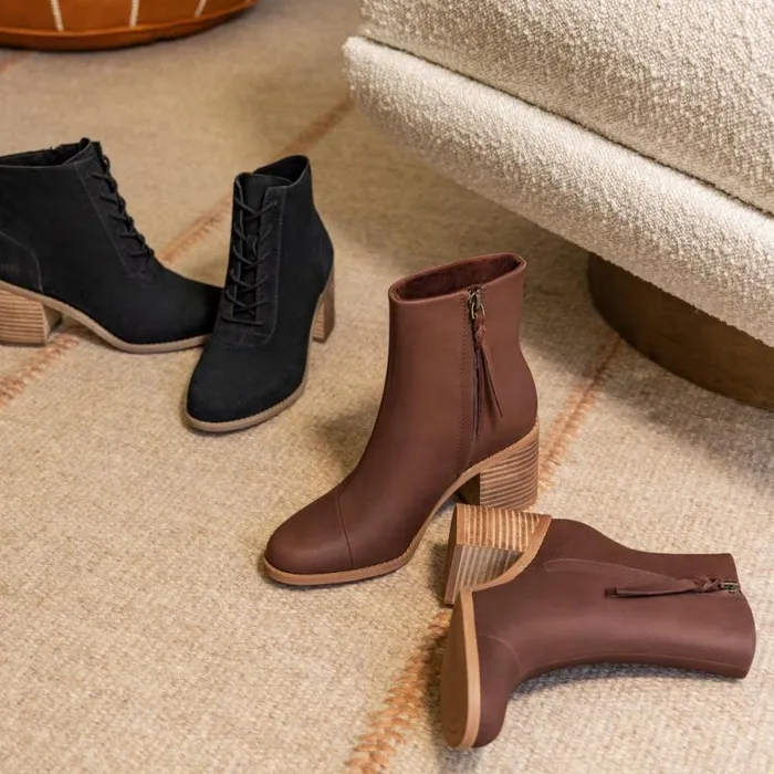 Toms Boots and Booties Evelyn Heeled Boot Leather Chestnut 8211 Women Toms Boots and Booties Evelyn Heeled Boot Leather Chestnut 8211 Women