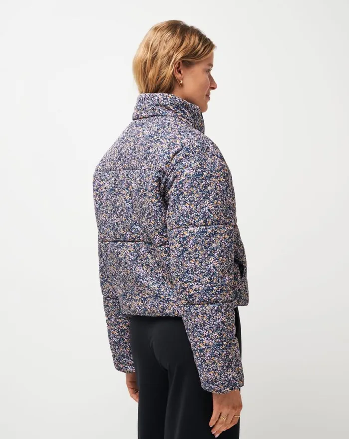 TravisMathew MONT BLANC FLORAL PUFFER Cream Multi Women Jackets TravisMathew MONT BLANC FLORAL PUFFER Cream Multi Women Jackets