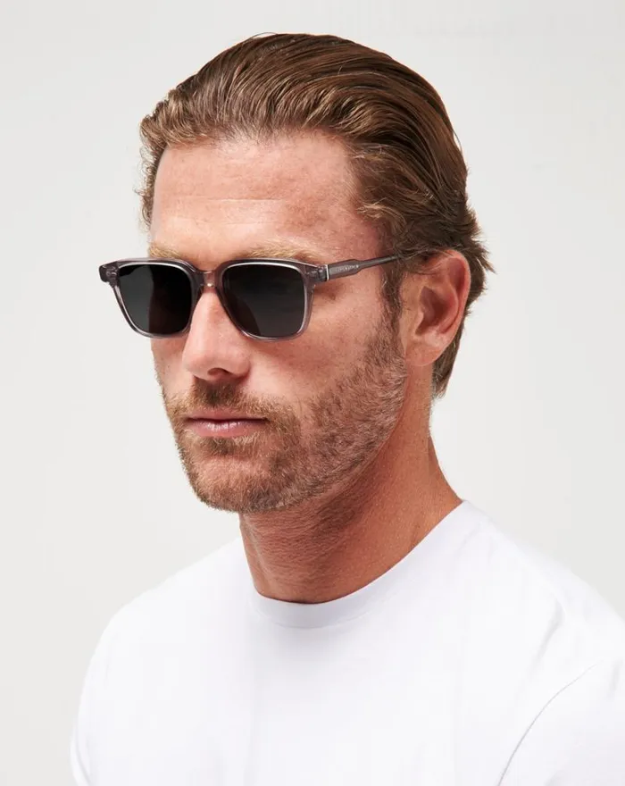 TravisMathew OFFDAZE SUNGLASSES Translucent Grey Grey Polar MenWomen Sunglasses