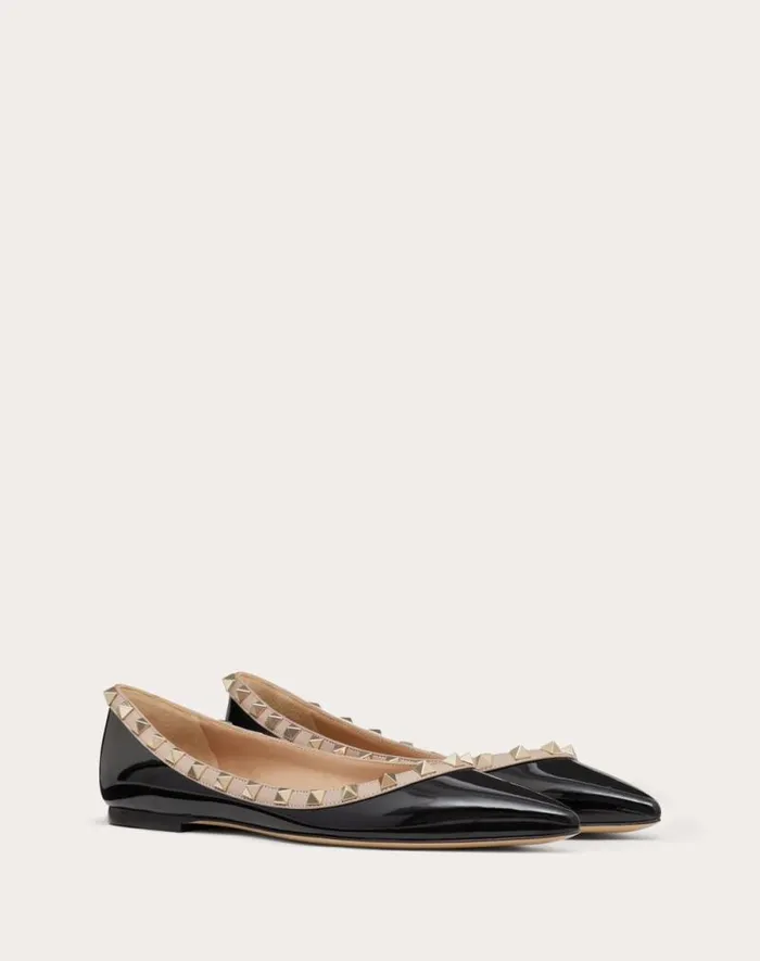 Valentino Ballerinas Woman Patent Rockstud Ballet Flat For Woman In Ivorypoudre Ivorypoudre Valentino Ballerinas Woman Patent Rockstud Ballet Flat For Woman In Ivorypoudre Ivorypoudre
