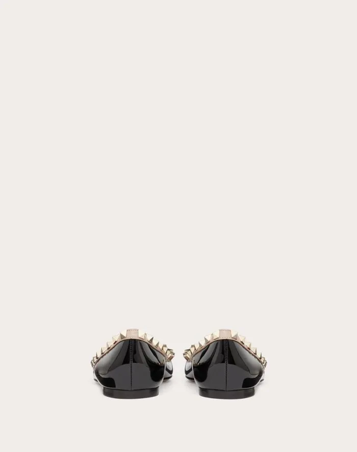 Valentino Ballerinas Woman Patent Rockstud Ballet Flat For Woman In Ivorypoudre Ivorypoudre Valentino Ballerinas Woman Patent Rockstud Ballet Flat For Woman In Ivorypoudre Ivorypoudre
