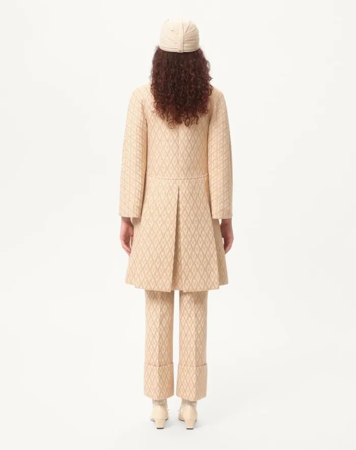 Valentino Coats And Outerwear Woman Lurex Jacquard Toute La V Coat For Woman In Birchgold Birchgold Valentino Coats And Outerwear Woman Lurex Jacquard Toute La V Coat For Woman In Birchgold Birchgold