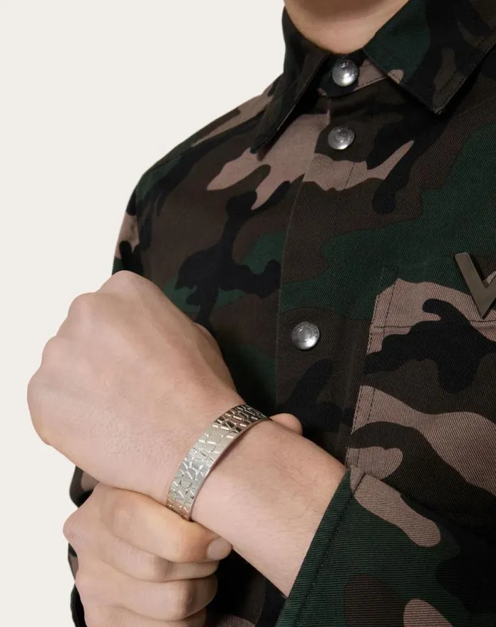 Valentino Jewelry Man Toile Iconographe Metal Cuff For Man In Palladium Palladium Valentino Jewelry Man Toile Iconographe Metal Cuff For Man In Palladium Palladium