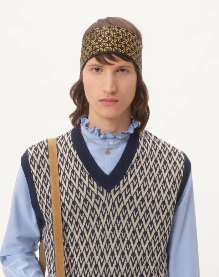 Valentino Knitwear Man Wool Vest With Toute La V Jacquard Pattern For Man In Navycream Navycream Valentino Knitwear Man Wool Vest With Toute La V Jacquard Pattern For Man In Navycream Navycream