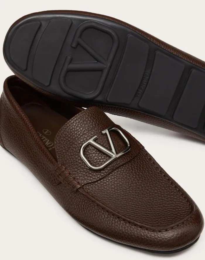 Valentino Laceups And Loafers Man Vlogo Signature Grainy Calfskin Driving Shoe For Man In Fondant Fondant Valentino Laceups And Loafers Man Vlogo Signature Grainy Calfskin Driving Shoe For Man In Fondant Fondant