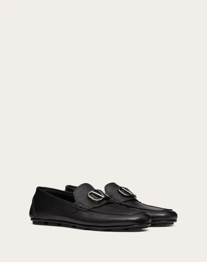 Valentino Laceups And Loafers Man Vlogo Signature Grainy Calfskin Driving Shoe For Man In Fondant Fondant Valentino Laceups And Loafers Man Vlogo Signature Grainy Calfskin Driving Shoe For Man In Fondant Fondant