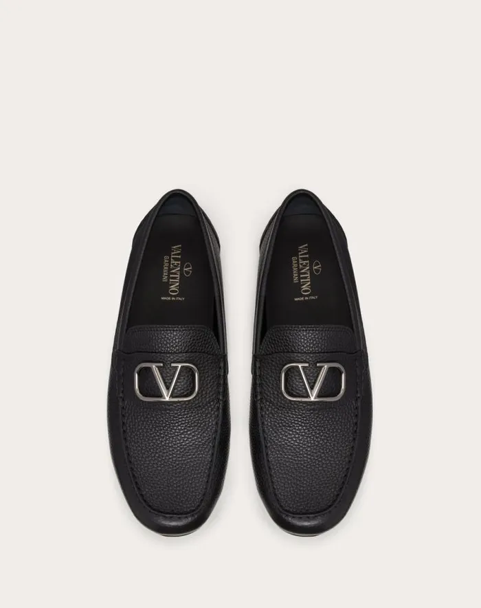 Valentino Laceups And Loafers Man Vlogo Signature Grainy Calfskin Driving Shoe For Man In Fondant Fondant Valentino Laceups And Loafers Man Vlogo Signature Grainy Calfskin Driving Shoe For Man In Fondant Fondant