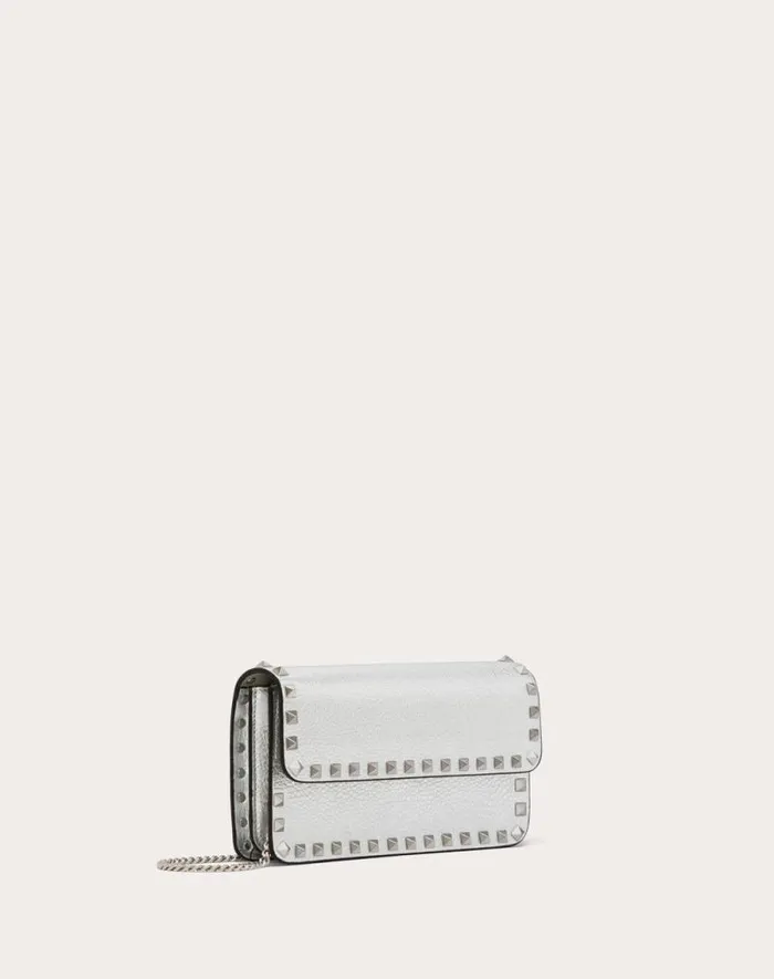 Valentino Mini Bags Woman Rockstud Metallic Grainy Calfskin Wallet With Chain For Woman In Silver Silver Valentino Mini Bags Woman Rockstud Metallic Grainy Calfskin Wallet With Chain For Woman In Silver Silver