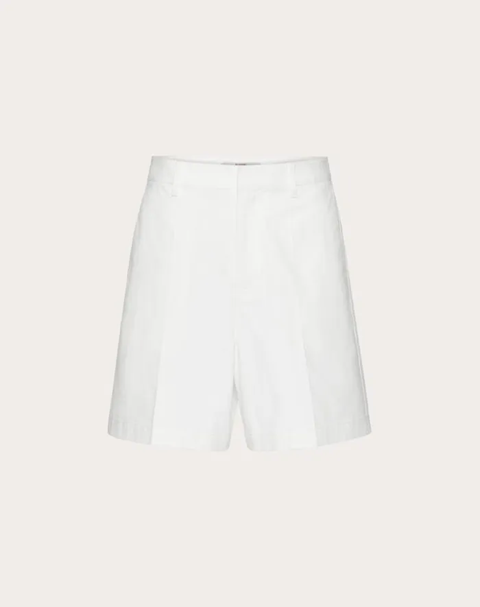 Valentino Pants And Shorts Man Stretch Cotton Canvas Bermuda Shorts With Rubberized V Detail For Man In Light Grey Light Grey Valentino Pants And Shorts Man Stretch Cotton Canvas Bermuda Shorts With Rubberized V Detail For Man In Light Grey Light Grey