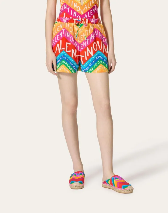 Valentino Pants And Shorts Woman Valentino Crepe De Chine Chevron 24 Shorts For Woman In Multicolor Multicolor Valentino Pants And Shorts Woman Valentino Crepe De Chine Chevron 24 Shorts For Woman In Multicolor Multicolor