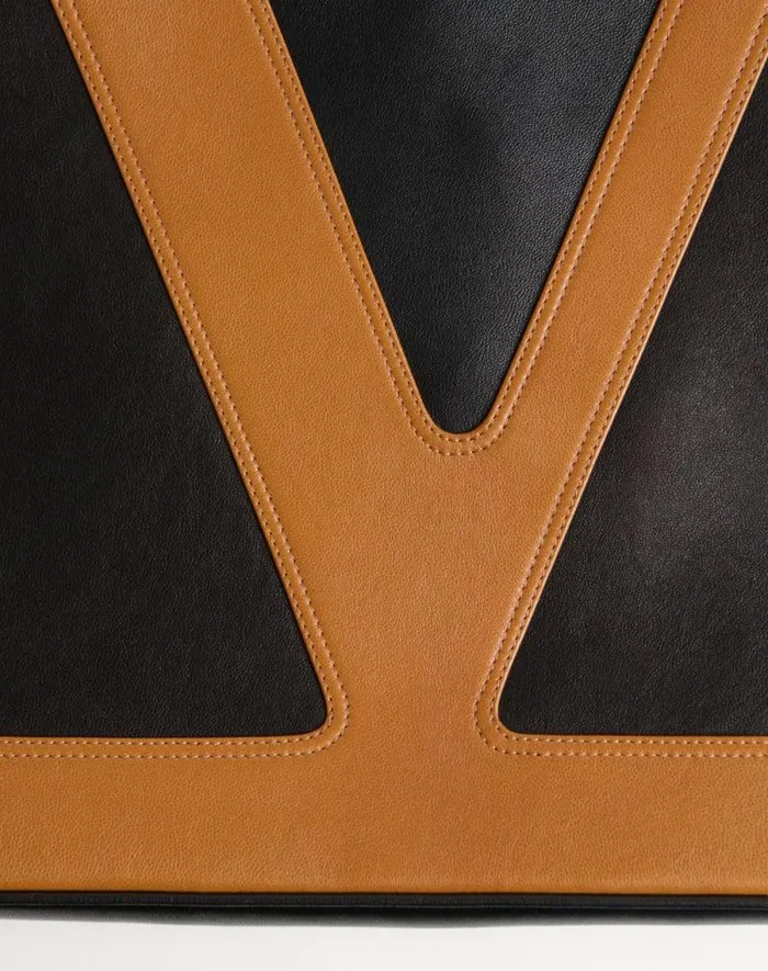 Valentino Shoulder Bags WomanMan Valentino Garavani Viva Superstar Nappa Leather Shopper For Man In Blackspice Blackspice Valentino Shoulder Bags WomanMan Valentino Garavani Viva Superstar Nappa Leather Shopper For Man In Blackspice Blackspice