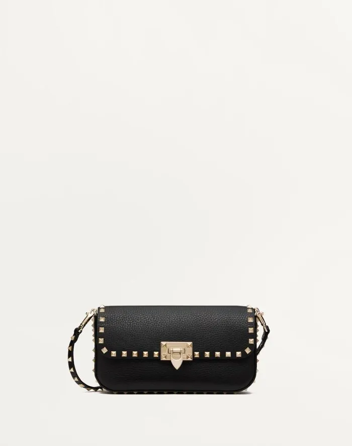 Valentino Shoulder Bags Woman Valentino Garavani Rockstud Grainy Calfskin Shoulder Bag For Woman In Poudre Poudre Valentino Shoulder Bags Woman Valentino Garavani Rockstud Grainy Calfskin Shoulder Bag For Woman In Poudre Poudre