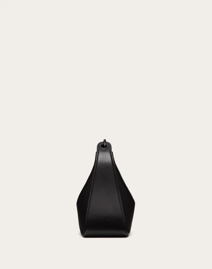 Valentino Shoulder Bags Woman Vlogo Moon Small Hobo Bag In Grainy Calfskin With Chain For Woman In Black Black Valentino Shoulder Bags Woman Vlogo Moon Small Hobo Bag In Grainy Calfskin With Chain For Woman In Black Black
