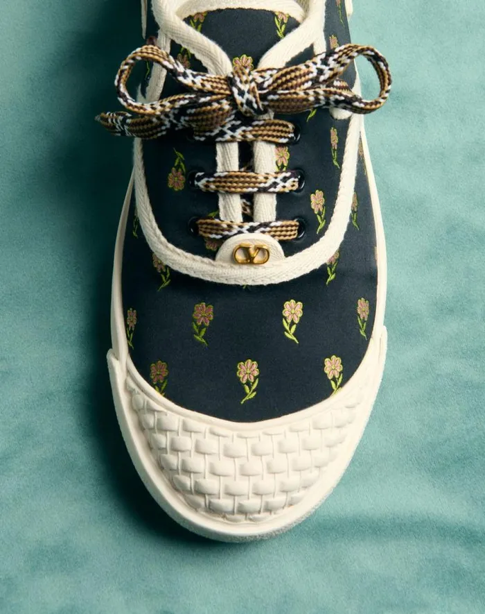 Valentino Sneakers Woman Bay By Bay Sneakers In Papier Floral Fabric For Woman In Multicolor Multicolor Valentino Sneakers Woman Bay By Bay Sneakers In Papier Floral Fabric For Woman In Multicolor Multicolor