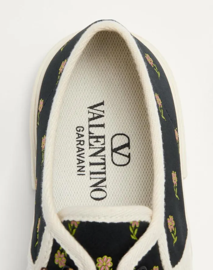 Valentino Sneakers Woman Bay By Bay Sneakers In Papier Floral Fabric For Woman In Multicolor Multicolor Valentino Sneakers Woman Bay By Bay Sneakers In Papier Floral Fabric For Woman In Multicolor Multicolor