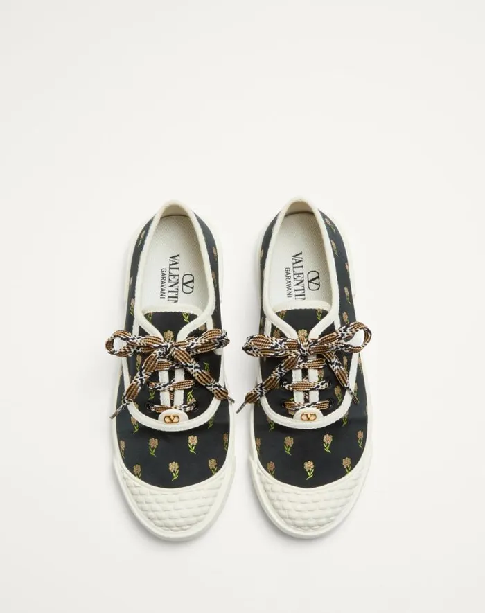 Valentino Sneakers Woman Bay By Bay Sneakers In Papier Floral Fabric For Woman In Multicolor Multicolor Valentino Sneakers Woman Bay By Bay Sneakers In Papier Floral Fabric For Woman In Multicolor Multicolor