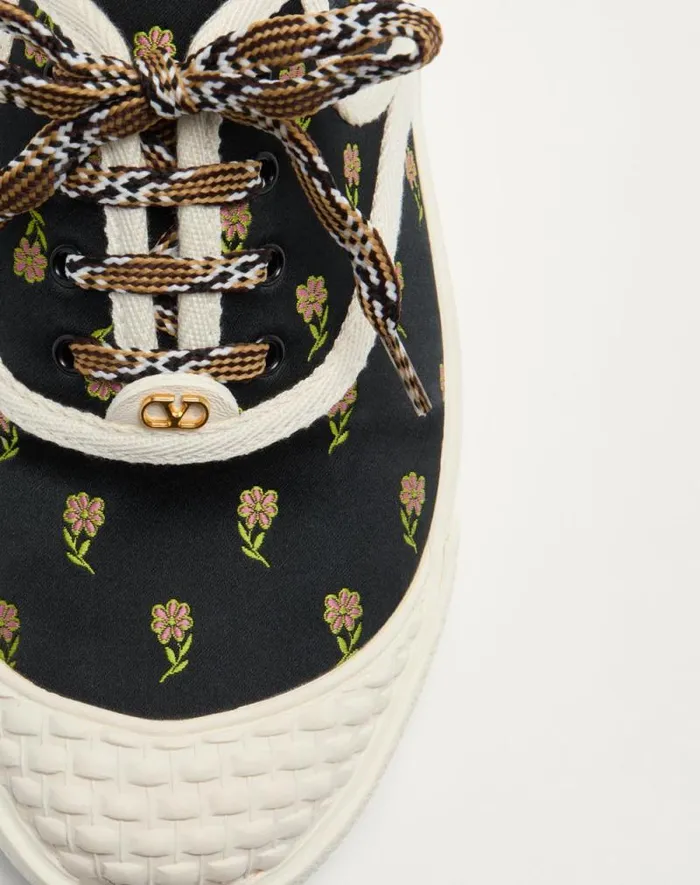 Valentino Sneakers Woman Bay By Bay Sneakers In Papier Floral Fabric For Woman In Multicolor Multicolor Valentino Sneakers Woman Bay By Bay Sneakers In Papier Floral Fabric For Woman In Multicolor Multicolor
