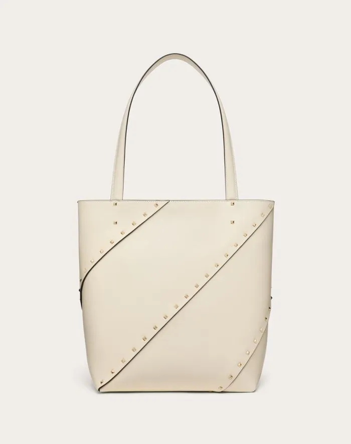 Valentino Totes Woman Valentino Garavani Valentino Garavani Rockstud Wispy Shopping Bag In Calfskin For Woman In Tobacco Tobacco Valentino Totes Woman Valentino Garavani Valentino Garavani Rockstud Wispy Shopping Bag In Calfskin For Woman In Tobacco Tobacco