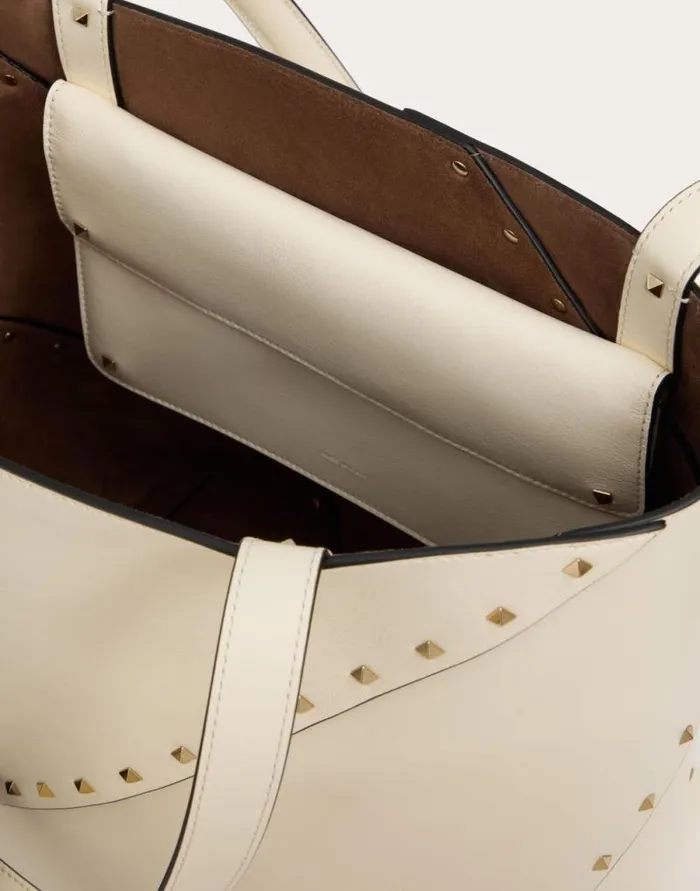 Valentino Totes Woman Valentino Garavani Valentino Garavani Rockstud Wispy Shopping Bag In Calfskin For Woman In Tobacco Tobacco Valentino Totes Woman Valentino Garavani Valentino Garavani Rockstud Wispy Shopping Bag In Calfskin For Woman In Tobacco Tobacco