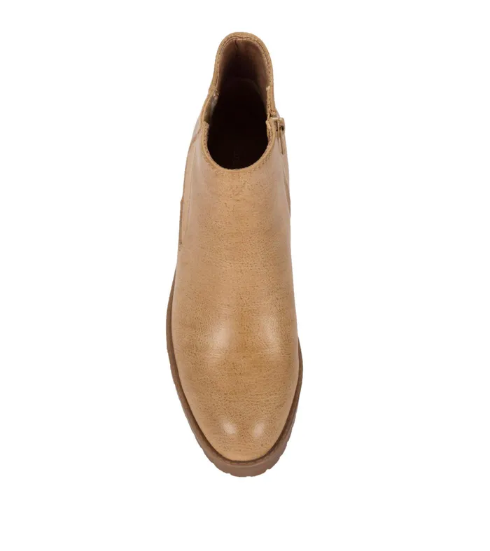 Women Baretraps Booties Daytona Chelsea Boot Sand