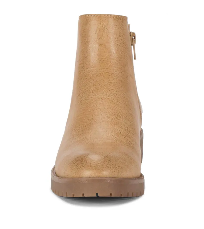 Women Baretraps Booties Daytona Chelsea Boot Sand