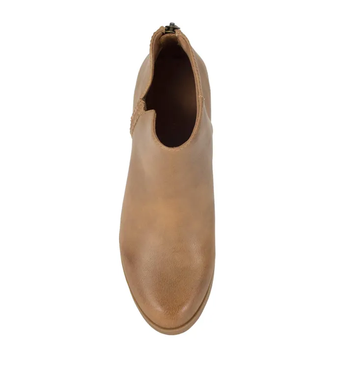Women Baretraps Booties Lauryn Block Heel Ankle Bootie Salted Caramel