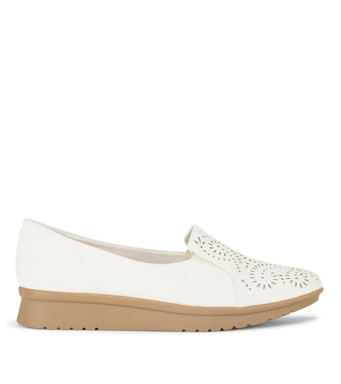 Women Baretraps Flats and Loafers Amry Slip On Loafer Cream