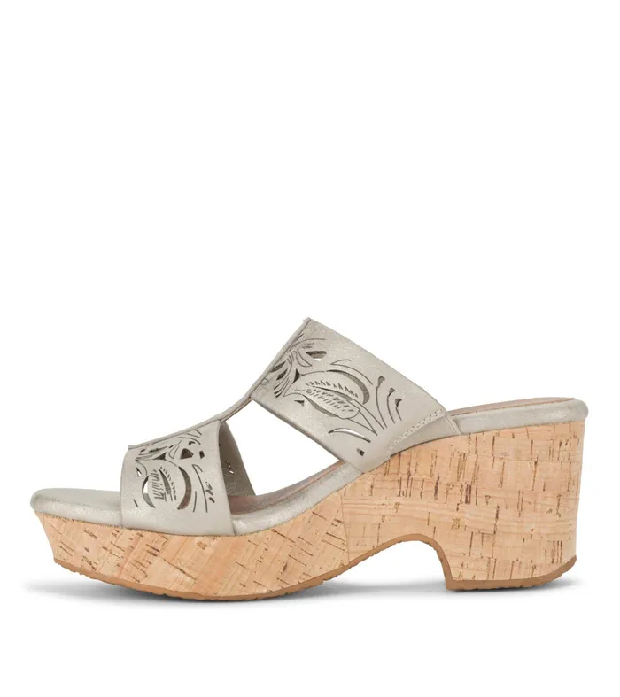 Women Baretraps Slides and Slip On Sandals Blenda Wedge Sandal Champagne