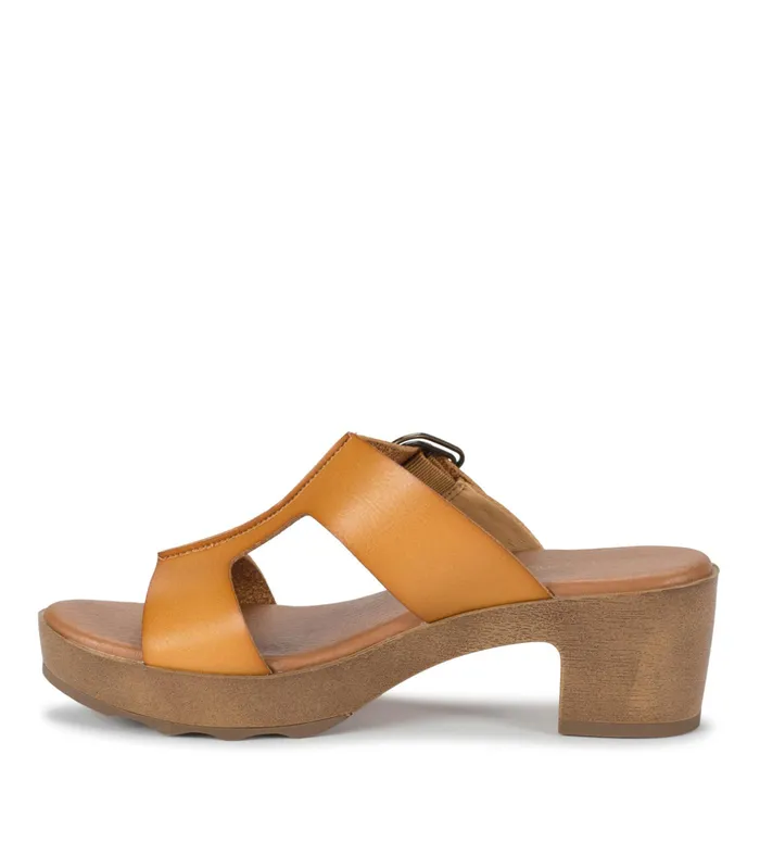 Women Baretraps Slides and Slip On Sandals Gwenney Block Heel Sandal Safari Yellow